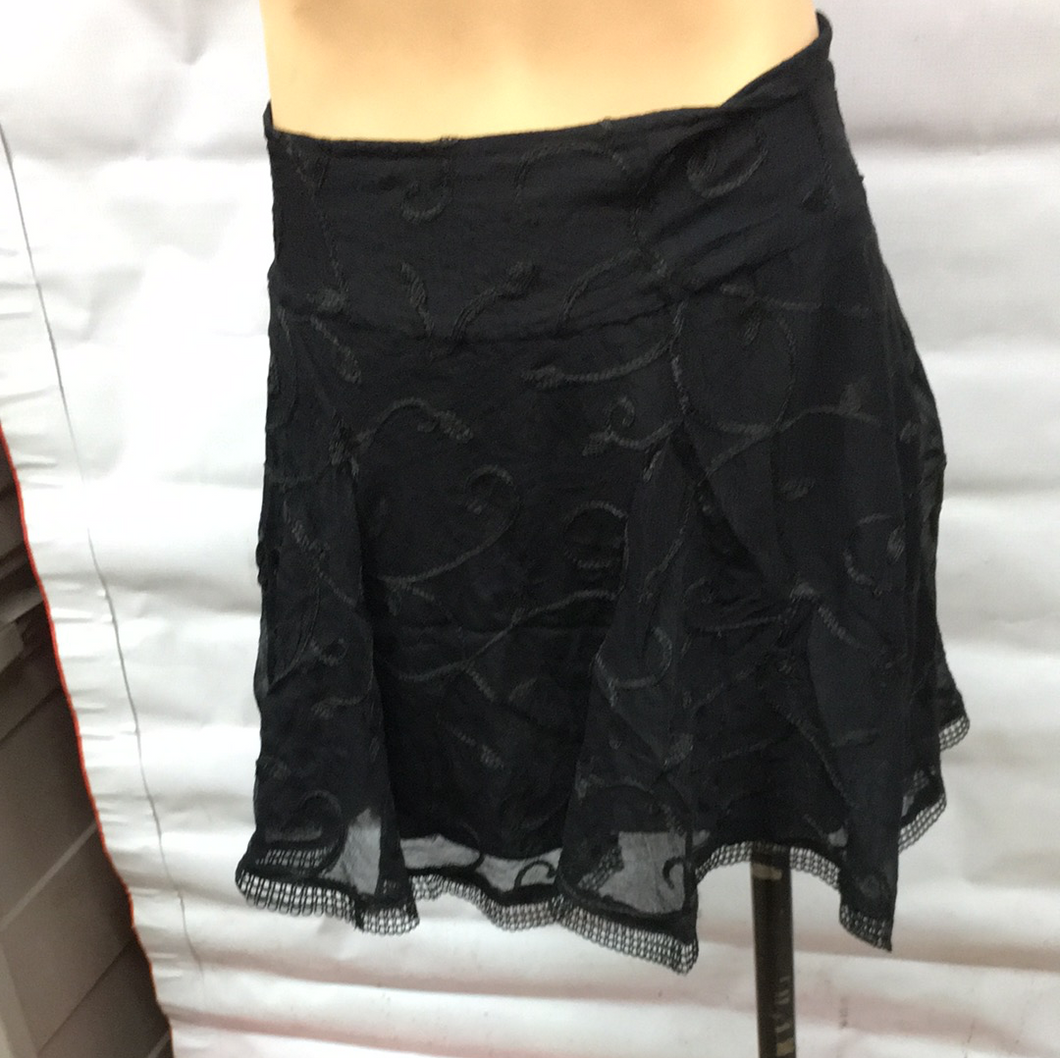 KI-24 Lace Skirt
